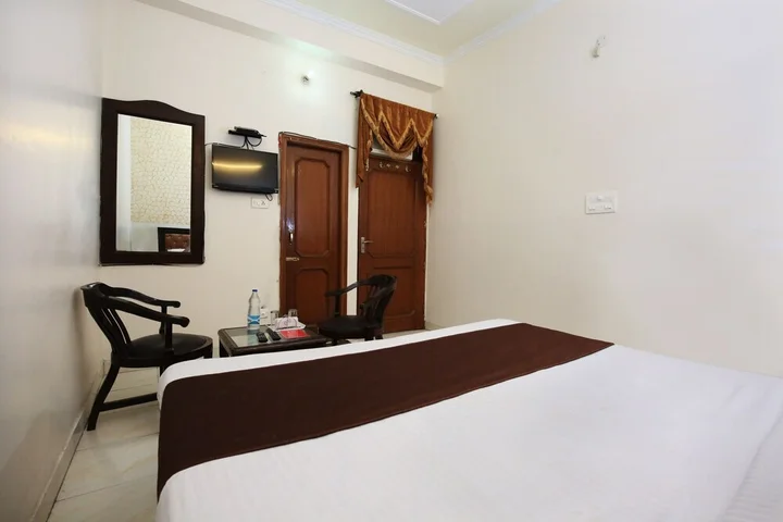 Чандигарх: OYO 5853 Hotel Shingar Regency