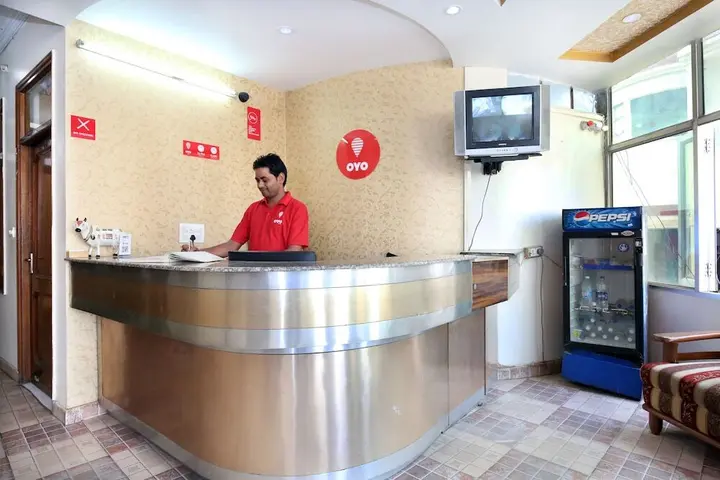Чандигарх: OYO 5853 Hotel Shingar Regency