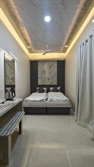 Нашик: Hotel Cool Palace