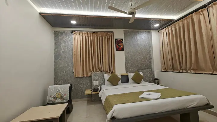 Нашик: Hotel Cool Palace