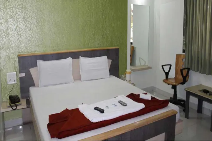 Нашик: Hotel Cool Palace