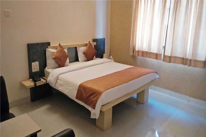 Нашик: Hotel Cool Palace