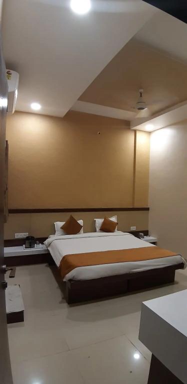 Нашик: Hotel Cool Palace