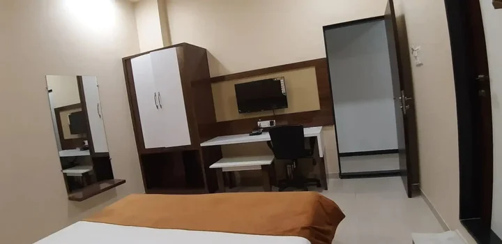 Нашик: Hotel Cool Palace