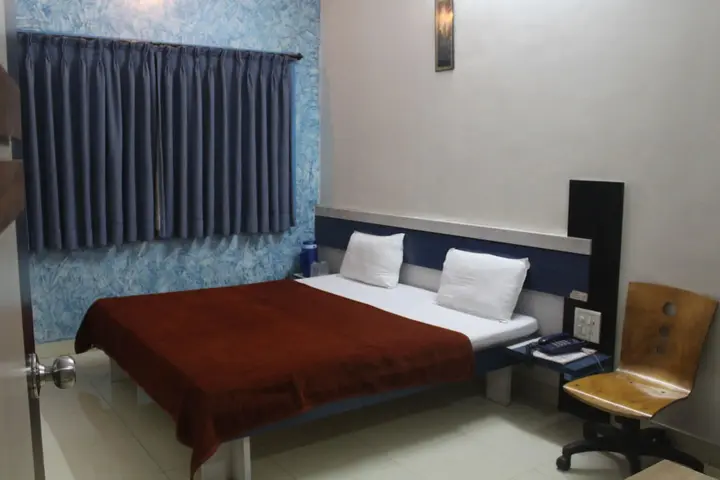 Нашик: Hotel Cool Palace