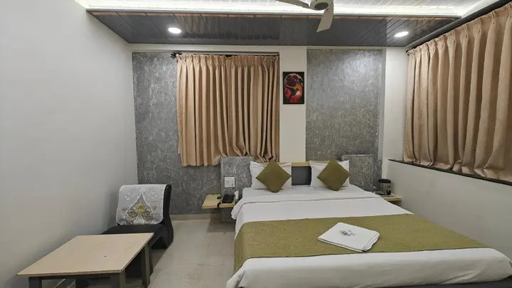 Нашик: Hotel Cool Palace