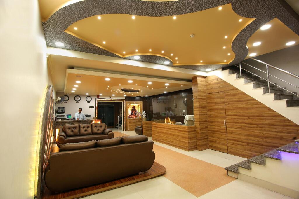 Агра: Hotel Riya Palace - Idgah Railway Station Agra