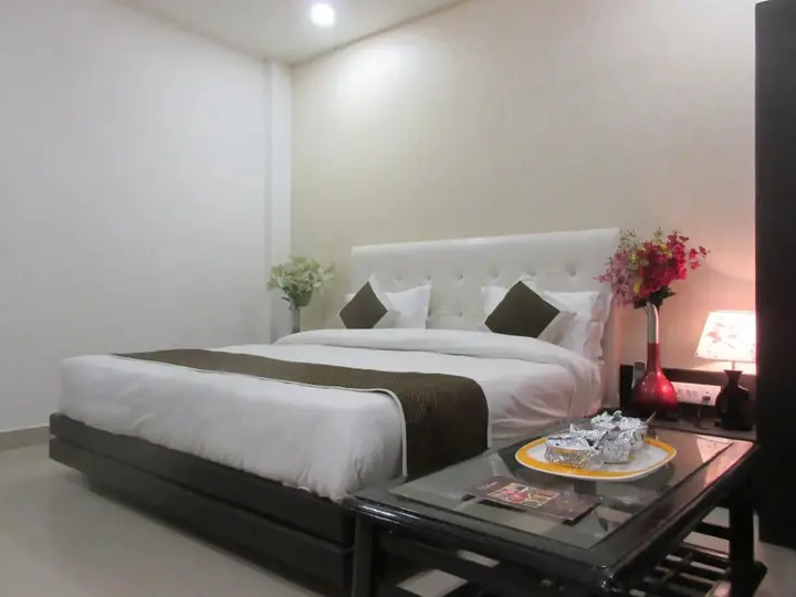 Агра: Hotel Riya Palace - Idgah Railway Station Agra