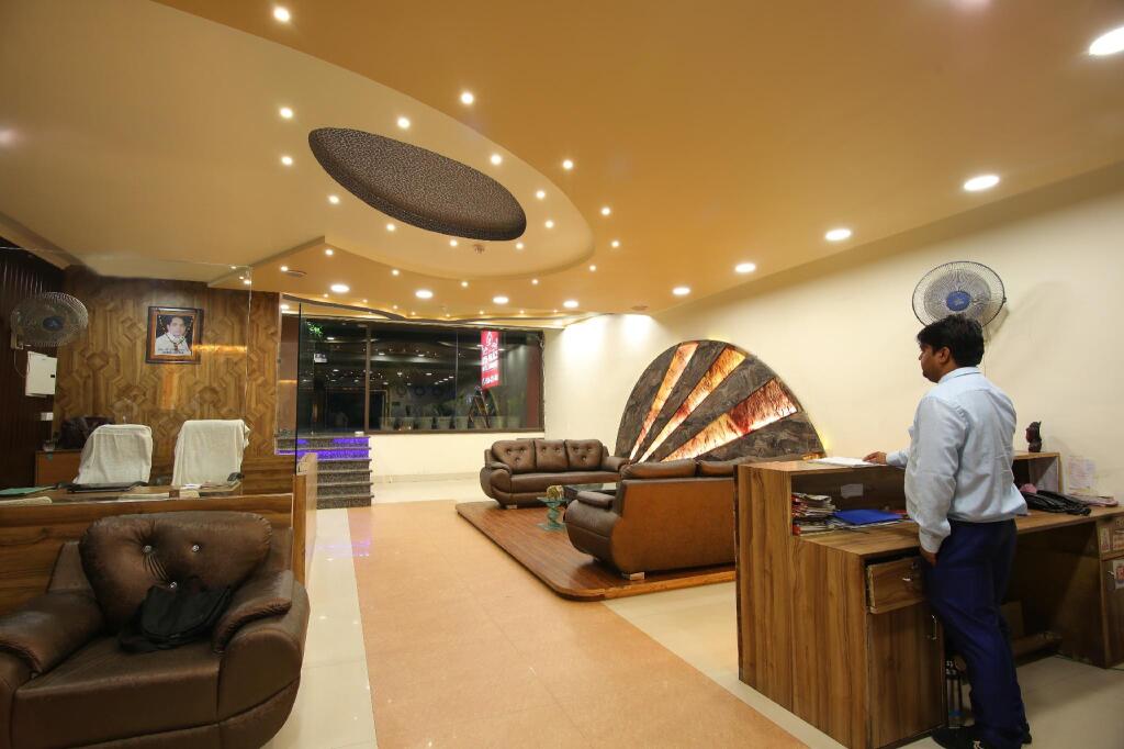 Агра: Hotel Riya Palace - Idgah Railway Station Agra