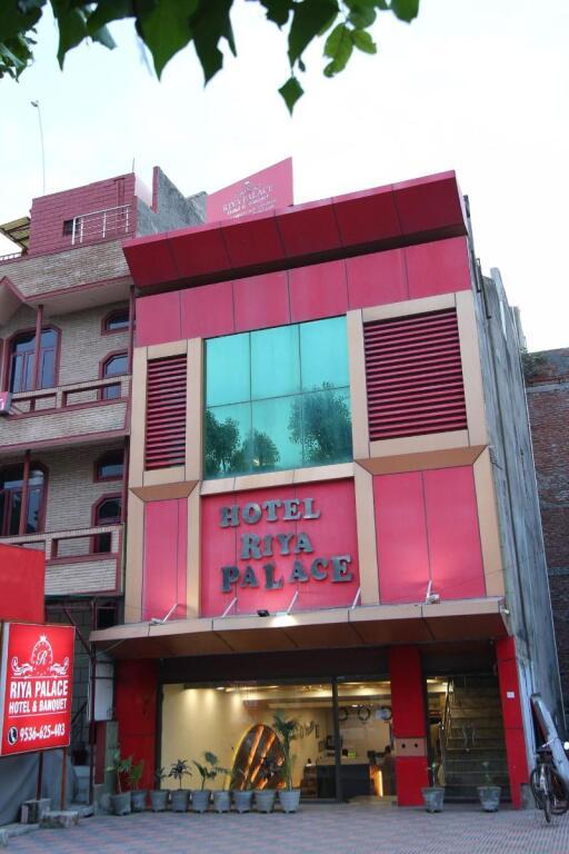 Агра: Hotel Riya Palace - Idgah Railway Station Agra