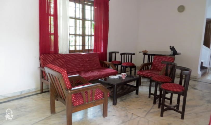 Калангут: Memorare Hotel