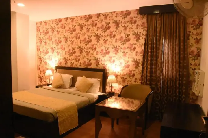 Газиабад: Clarks Inn Kaushambi