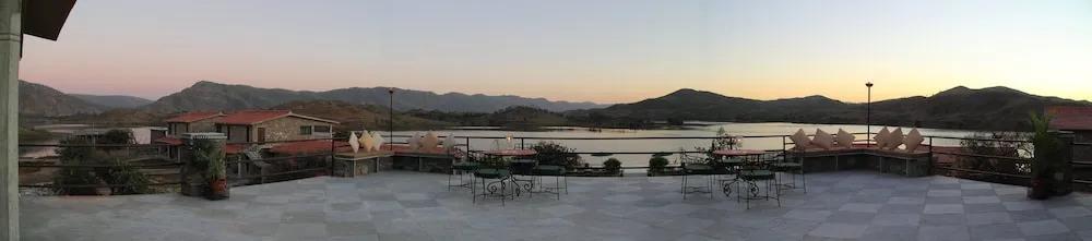 Удаипур: The Jhadol Safari Resort