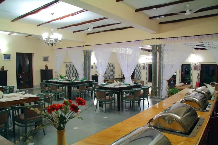 Удаипур: The Jhadol Safari Resort