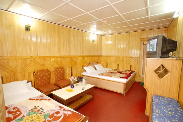 Наинитал: Hotel Vikrant