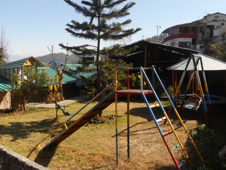 Раникхет: Sumit Hotel Kausani