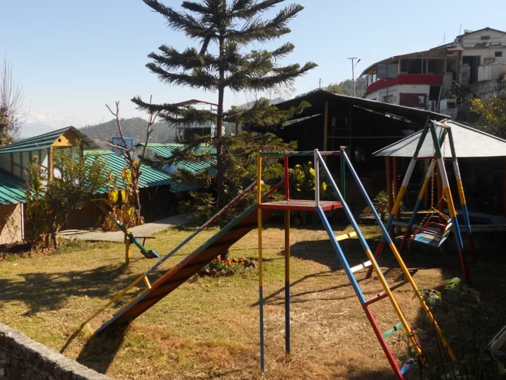 Раникхет: Sumit Hotel Kausani
