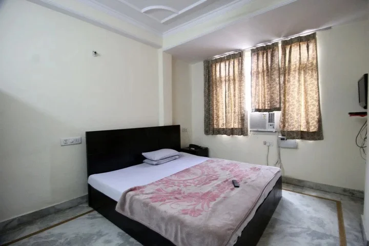 Нью-Дели: Hotel Dhawan