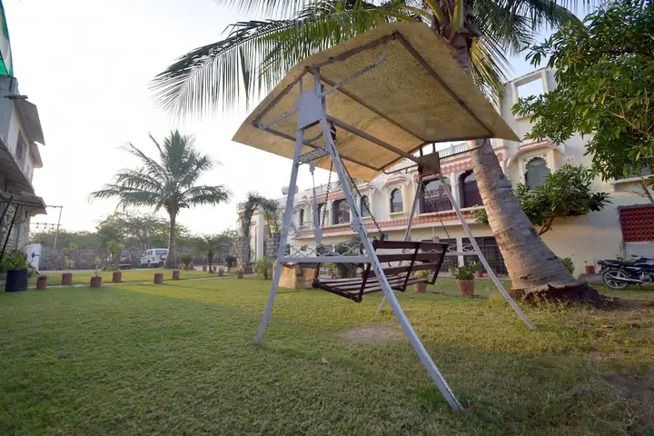 Парсоли: Menal Jungle Safari Resort