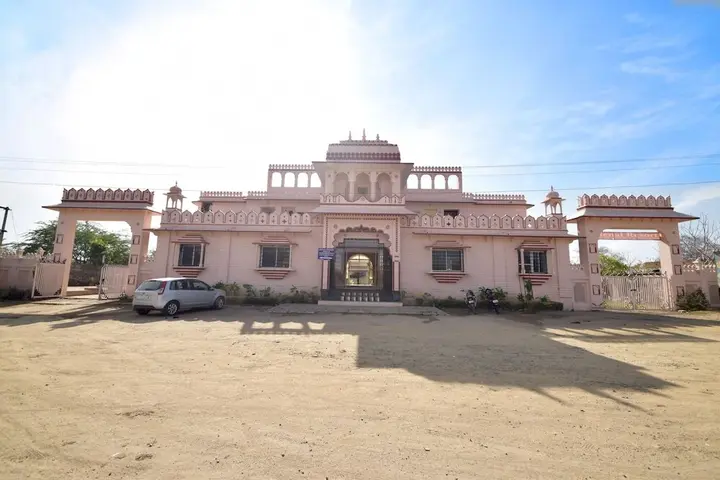 Парсоли: Menal Jungle Safari Resort