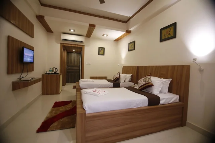 Матхура: Hotel Sheetal Regency
