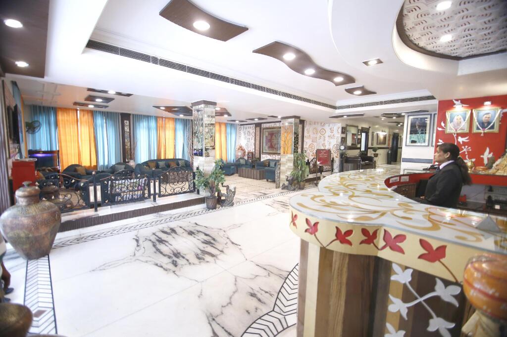 Матхура: Hotel Sheetal Regency