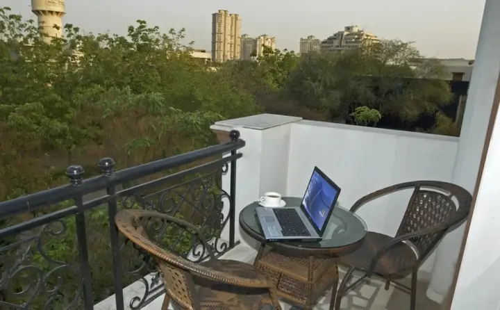 Гуруграм: Tree Top Greens Serviced Apartment