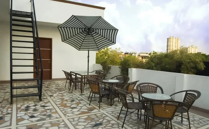 Гуруграм: Tree Top Greens Serviced Apartment