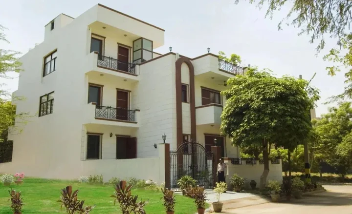 Гуруграм: Tree Top Greens Serviced Apartment