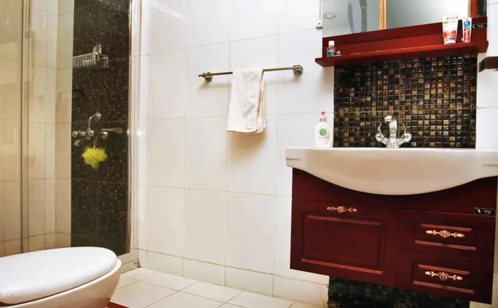 Гуруграм: Tree Top Greens Serviced Apartment