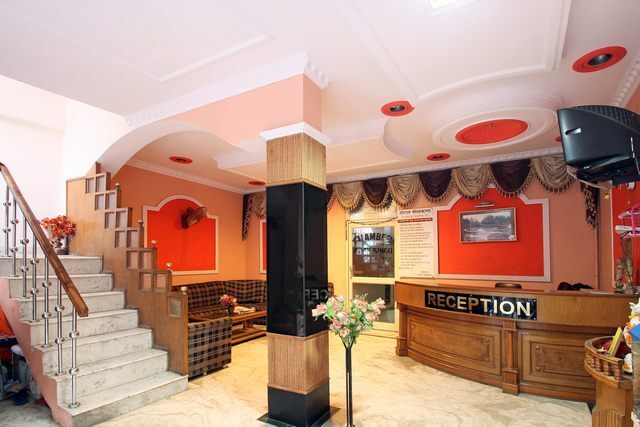 Лакхнау: Hotel Neelkanth