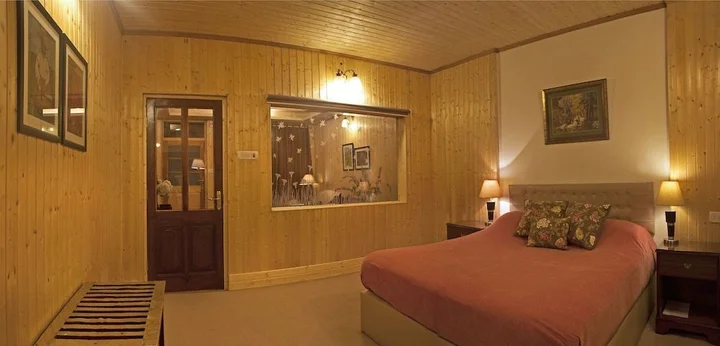 Гульмарг: Hotel Nedous