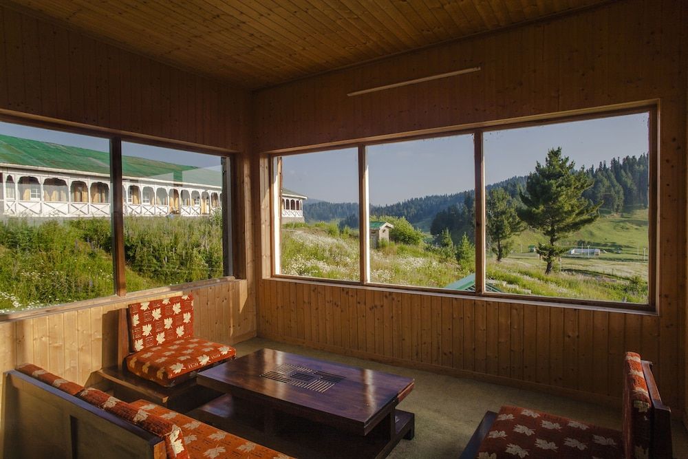 Гульмарг: Hotel Nedous