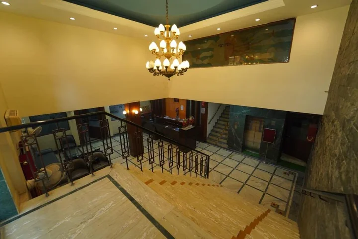 Праяградж: Hotel Saket