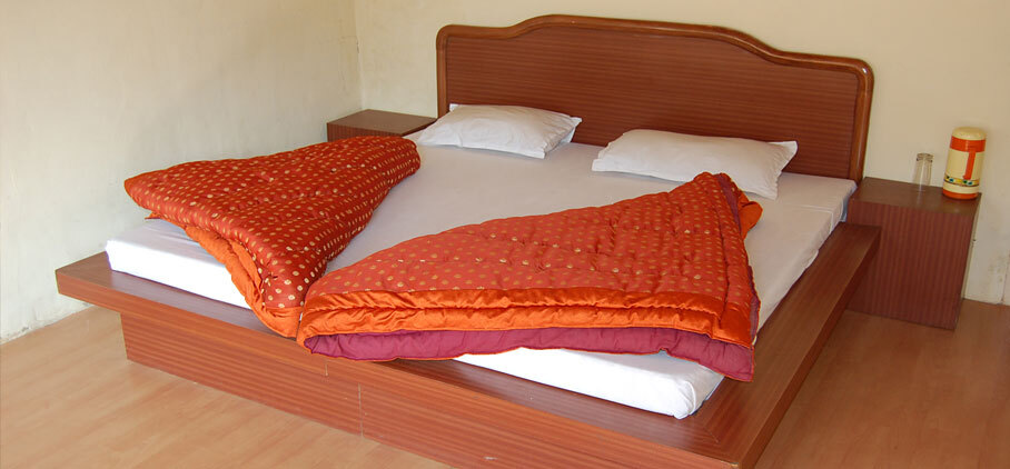 Дела: Jungle Paradise Hotel