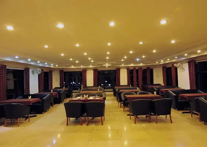 Наинитал: Hotel Travellers Paradise Naukuchiatal