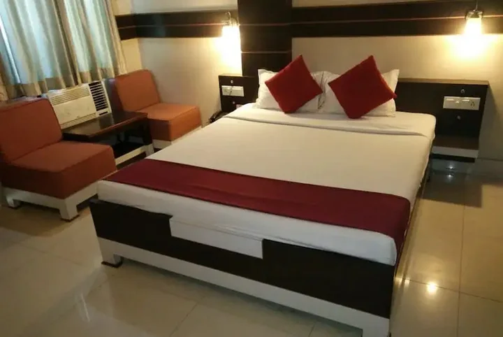 Праяградж: Hotel Star Regency