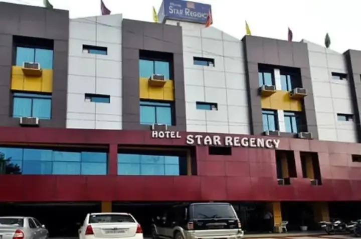 Праяградж: Hotel Star Regency