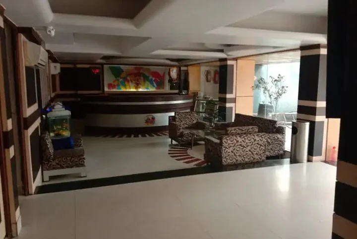 Праяградж: Hotel Star Regency