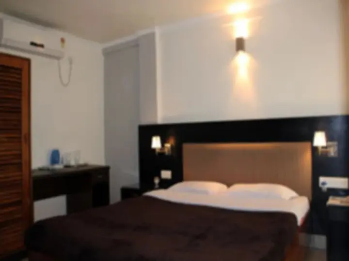 Багдогра: Marina's Motel