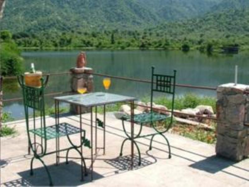 Садри: Shivika Lake Hotel
