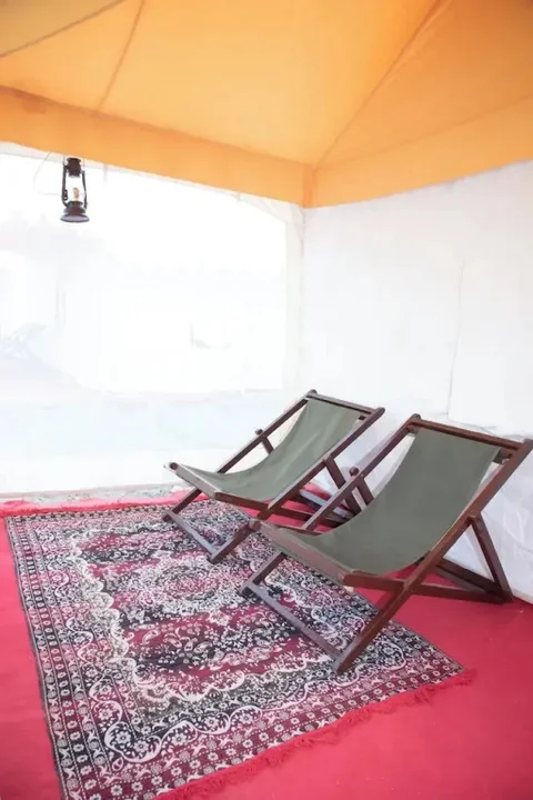 Садри: Shivika Lake Hotel