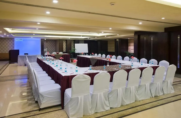 Барейлли: The Manor Bareilly Hotel