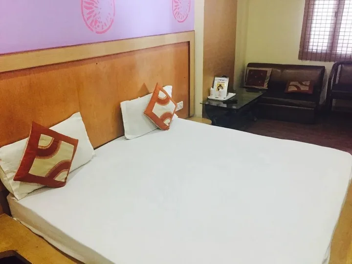 Нью-Дели: Hotel Splash