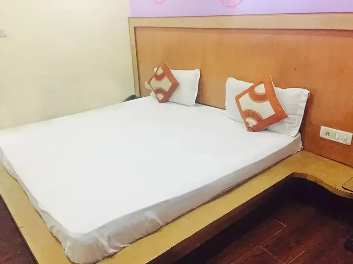 Нью-Дели: Hotel Splash