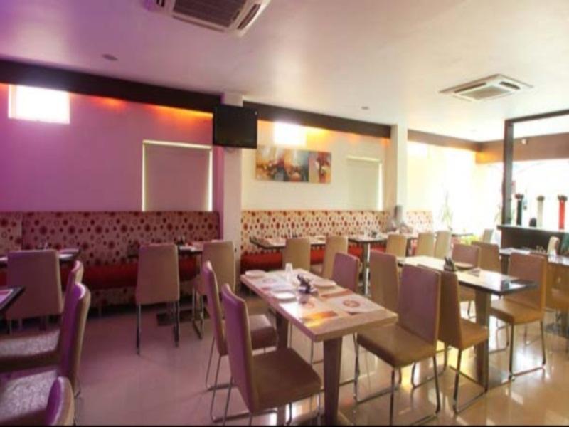 Хидерабад: Hotel M Gachibowli by OYO Rooms