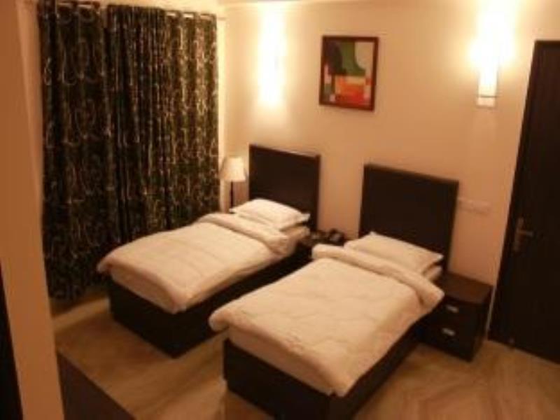 Гуруграм: The 111 Guest House