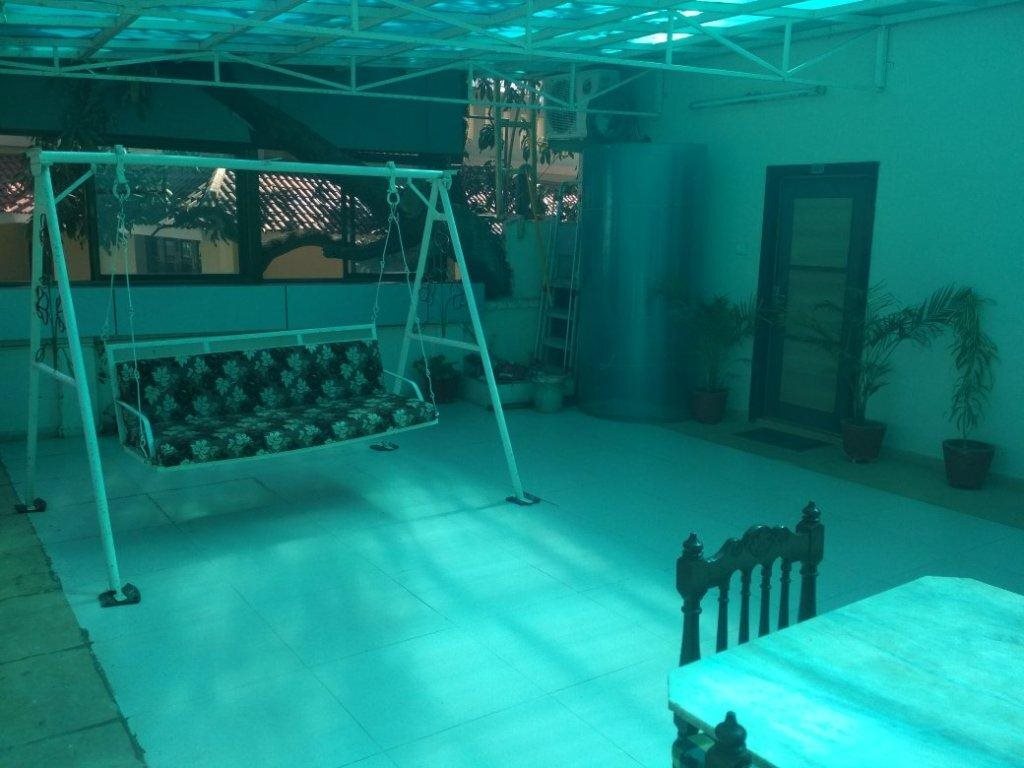 Гора Абу: Crystal Inn