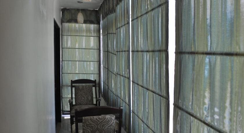 Гора Абу: Crystal Inn