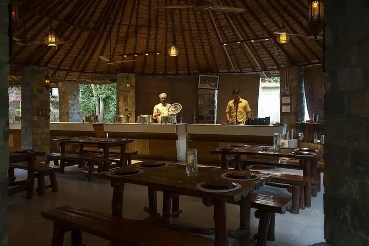 Наинитал: Corbett Machaan Resort